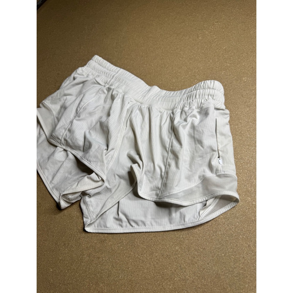 Lululemon Hotty Hot High-Rise Lined Short 4 White Running Training Size 6 Reg - Picture 2 of 6